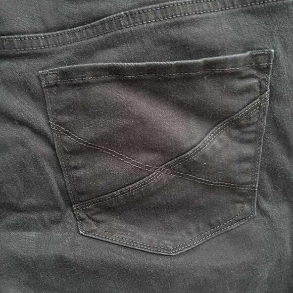 NYDJ Black Crop Jeans size 14 - Picture 4 of 8